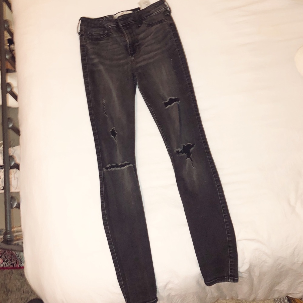 Black high waisted Hollister distressed jeans